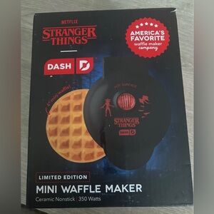 Ash Stranger Things Mini Waffle Maker - Black